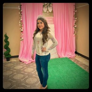 Meet your Posher, Cecilia